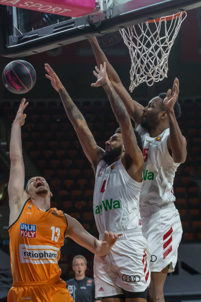 加强国际联 加强国际联