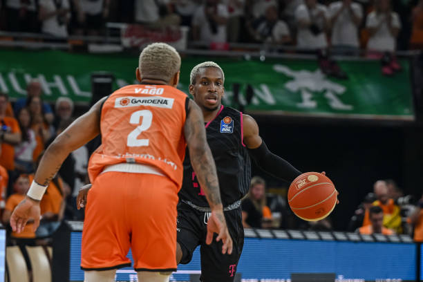 成功的重聚 成功的重聚